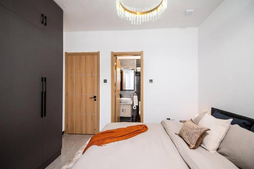 Modern 2-bed With Pool ,yaya Centre