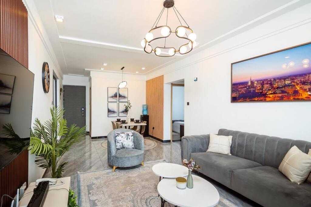 Modern 2-bed With Pool ,yaya Centre Apartment Nairobi