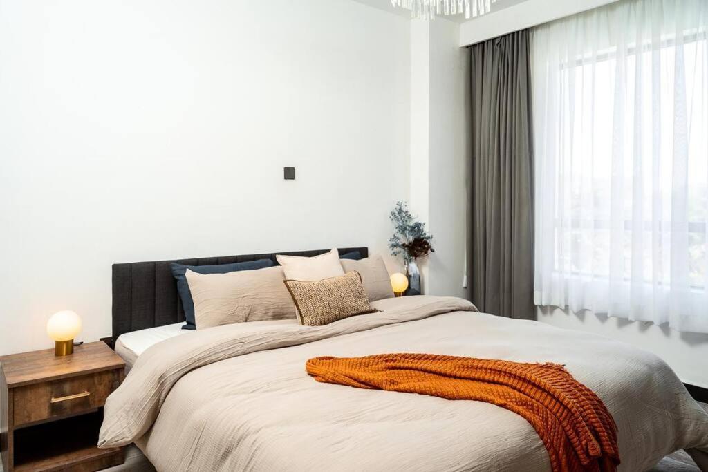 Modern 2-bed With Pool ,yaya Centre Apartment *