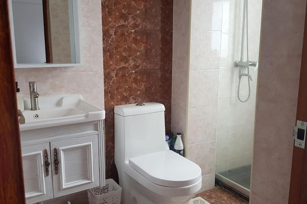1 Bedroom Gretchen Leafy Home-with View & Sunset, Gym, Parking, Wifi, Hairdryer, Washing Machine * Nairobi