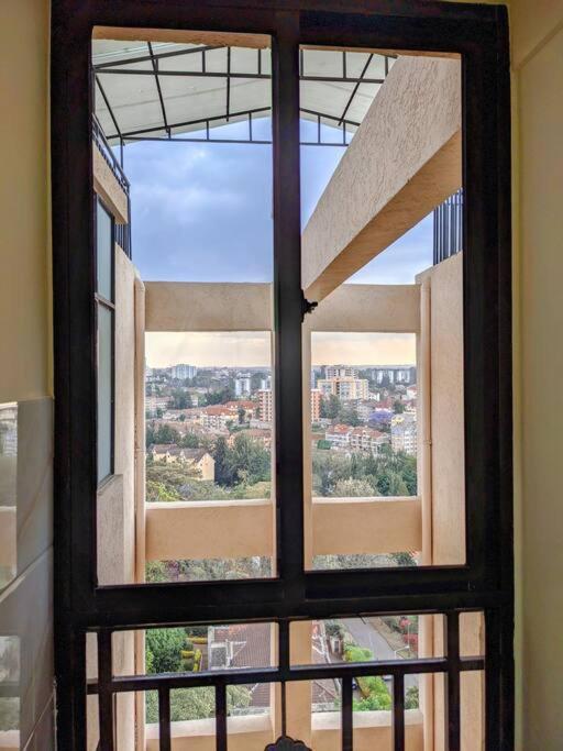 Comfortable Fully-equipped With Free Wifi, Gym & Amazing Rooftop Views Apartment Nairobi