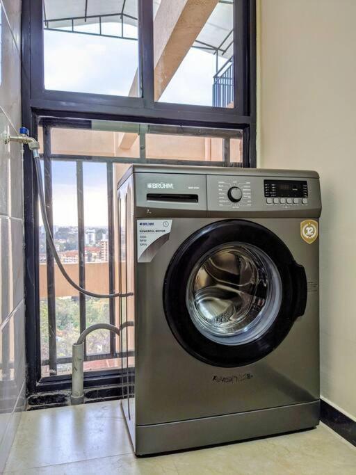 Comfortable Fully-equipped With Free Wifi, Gym & Amazing Rooftop Views