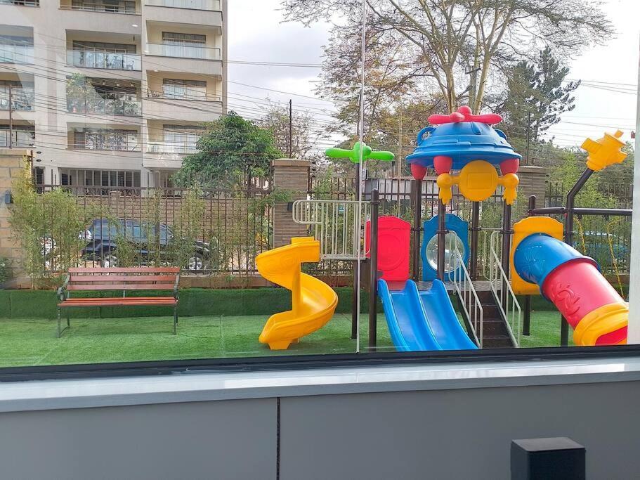 Apartment In Kileleshwa With Gym, Pool, Netflix, Washer Nairobi