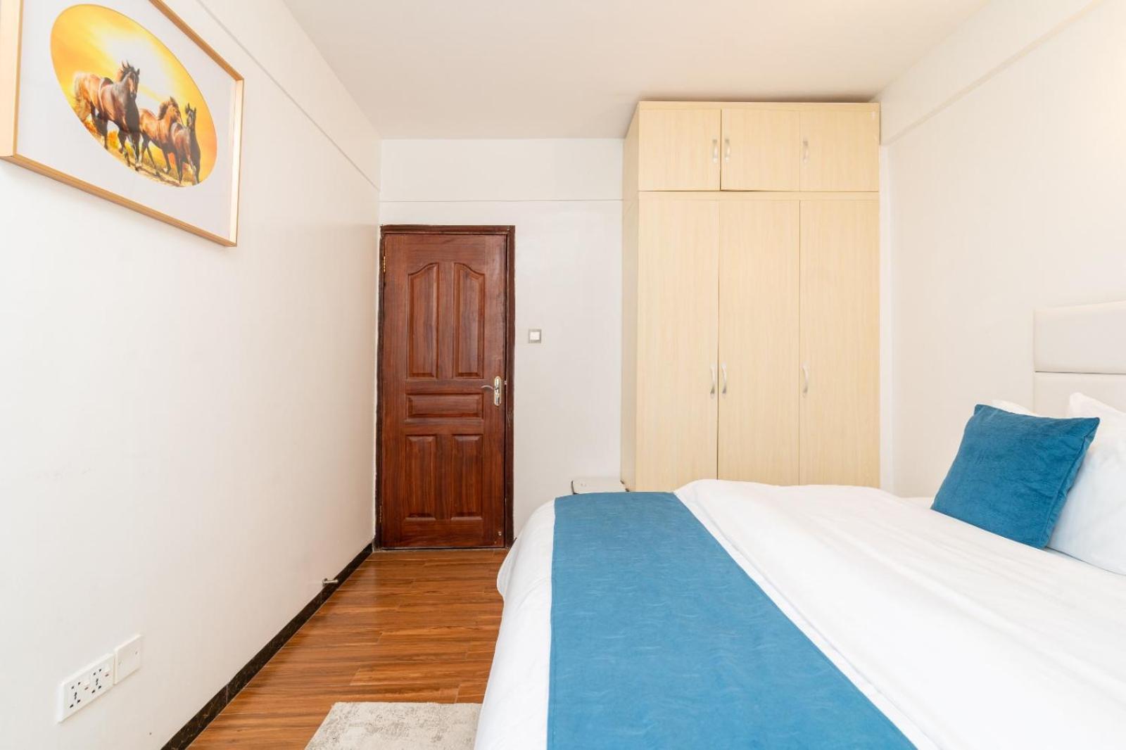 1 Bed And Exta Bedroom At Kilimani Yaya Centre-nairobi * Nairobi