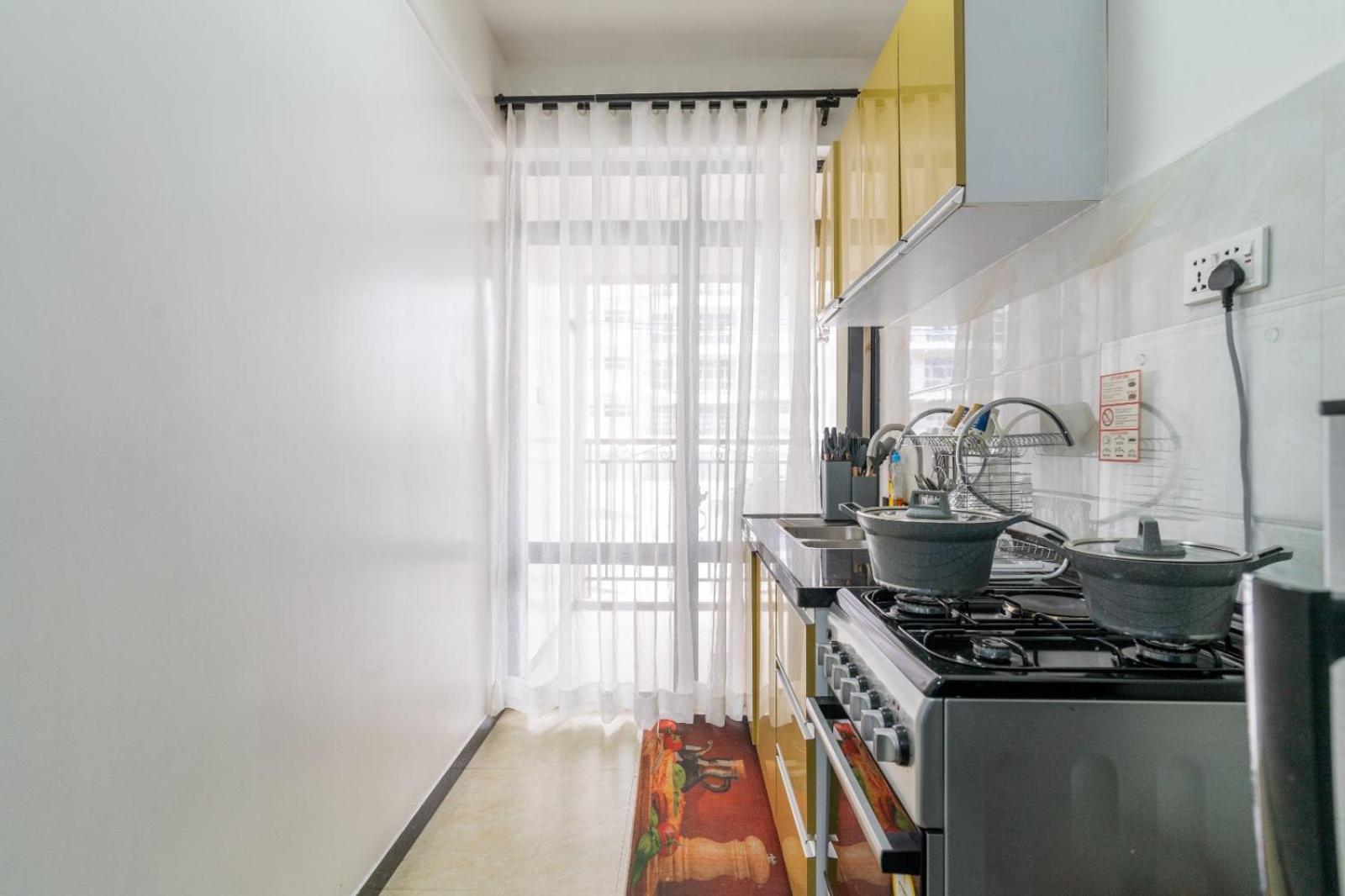 1 Bed And Exta Bedroom At Kilimani Yaya Centre-nairobi