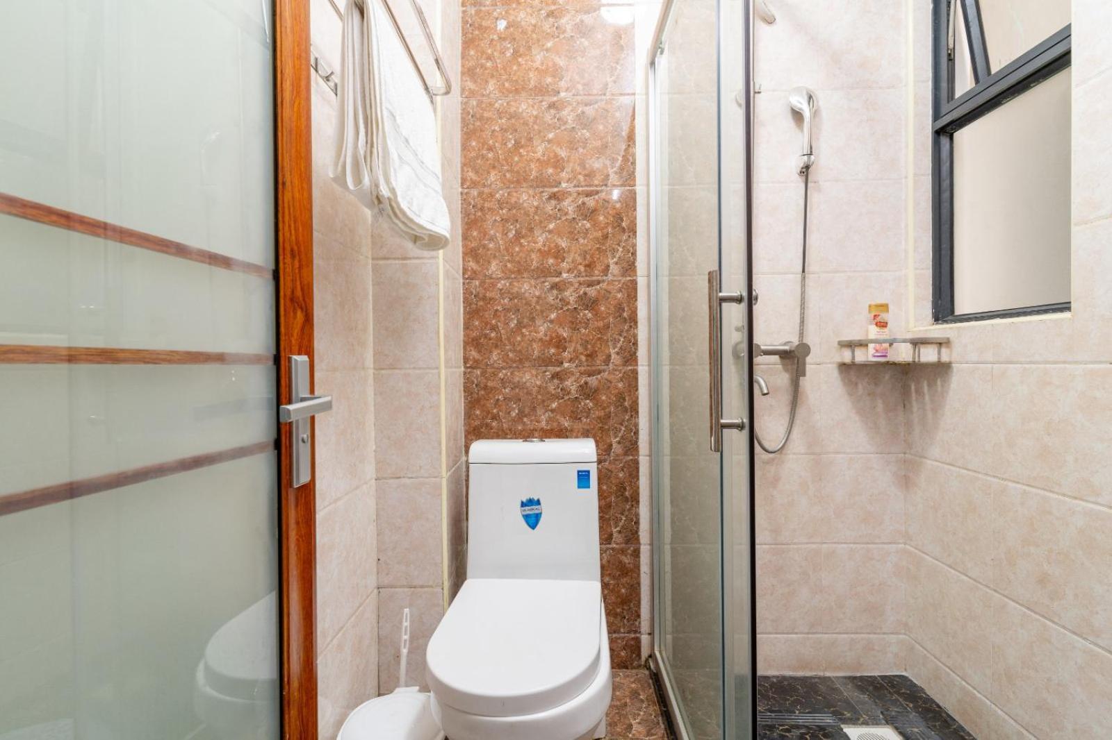 Apartment 1 Bed And Exta Bedroom At Kilimani Yaya Centre-nairobi *