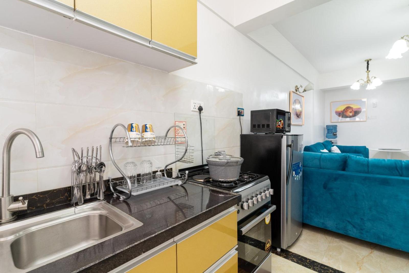 Apartment 1 Bed And Exta Bedroom At Kilimani Yaya Centre-nairobi *