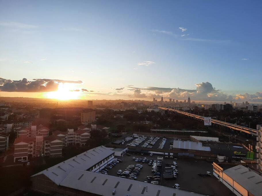 Apartment Enzi Heights Apartments, , Es-2, Nextgen Mall, Executive 2 Bedroom Gym, Pool& Views *