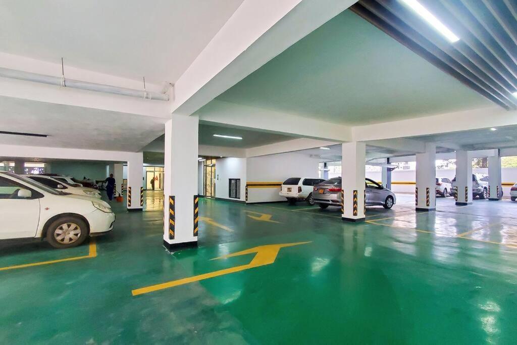 Luxe With Pool, Gym And Work Space Apartment Nairobi