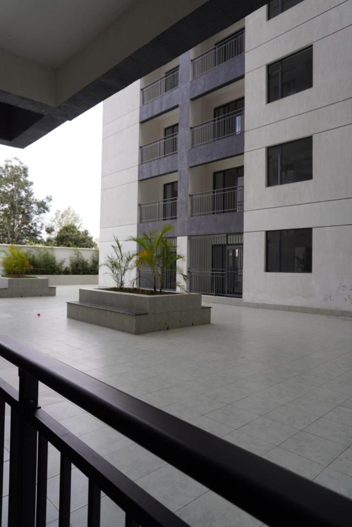 Ruaka With A Swimming Pool Apartment