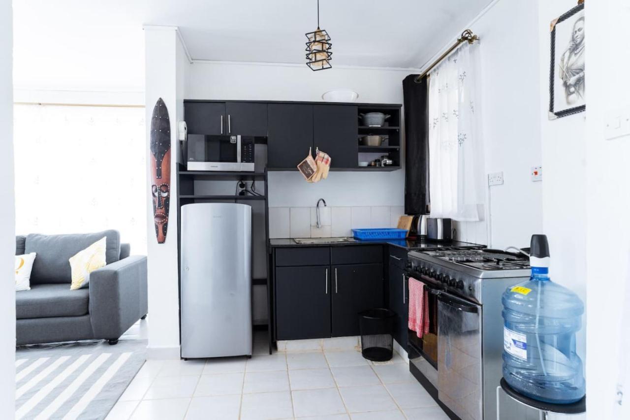Blissful And Comfy 1 Bedroom With Pool ,netflix And Gym Apartment Nairobi