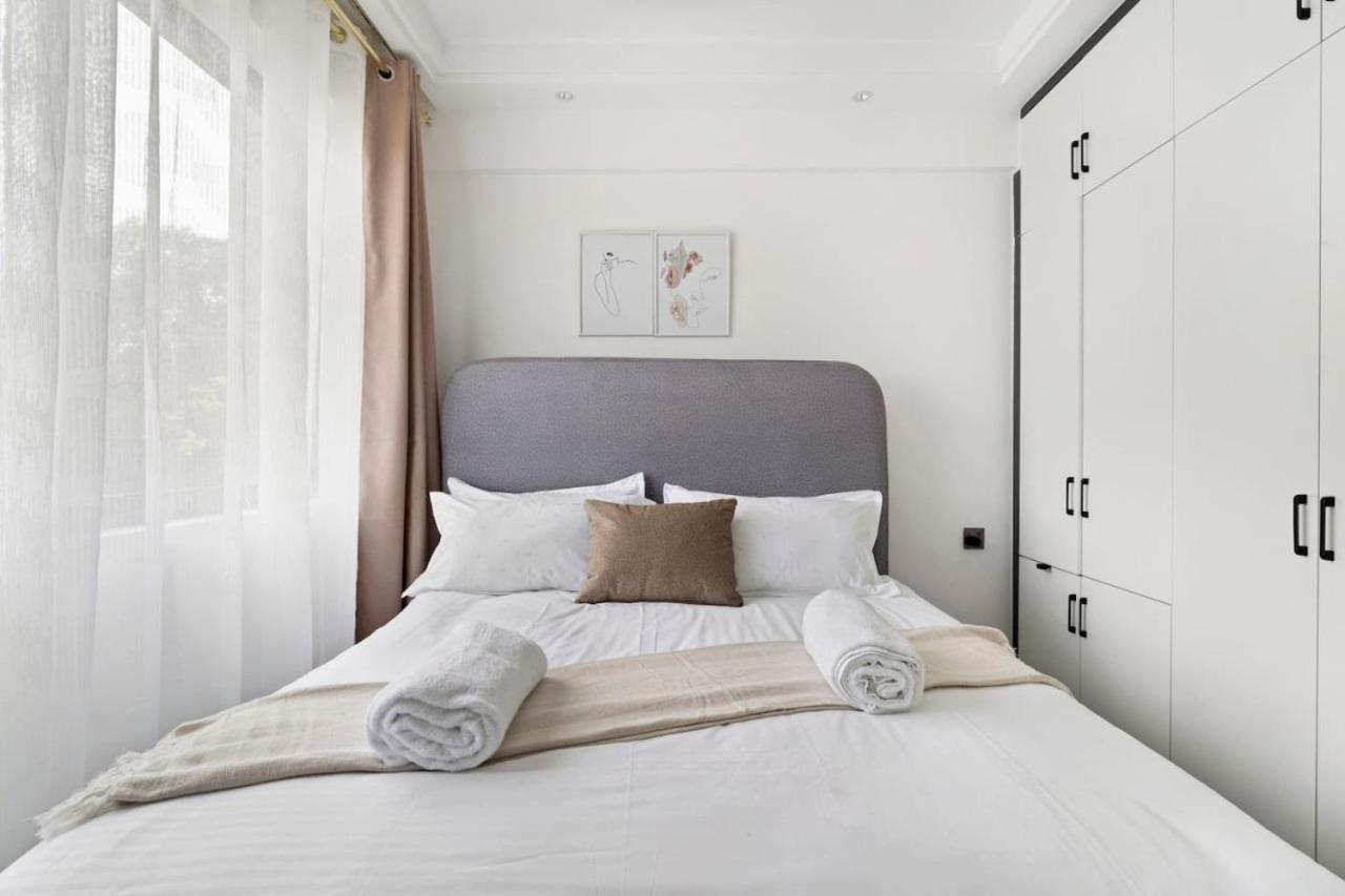 Stylish 2 Bedroom With King Bed, Gym, Children Playground And Panoramic Views Apartment