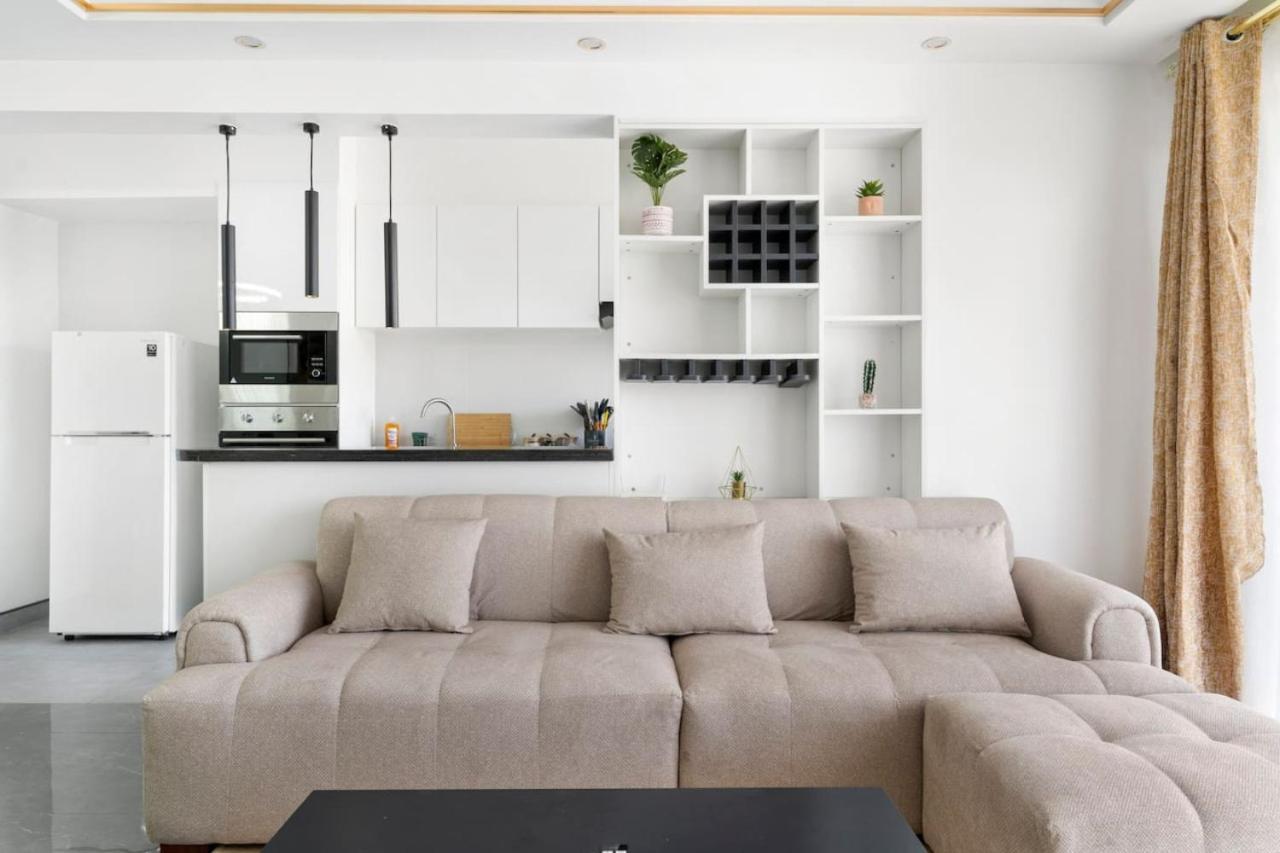 Stylish 2 Bedroom With King Bed, Gym, Children Playground And Panoramic Views *