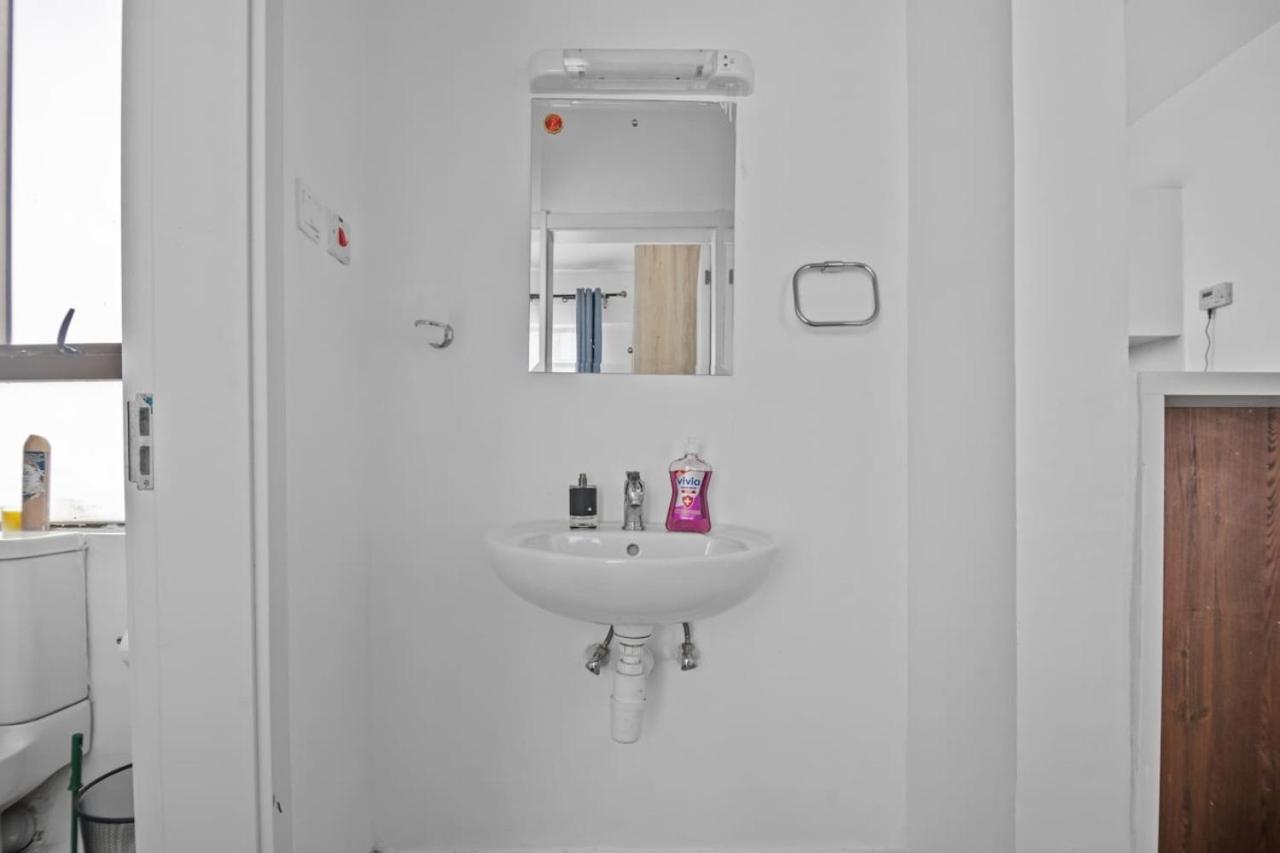 Apartment Stylish And Spacious 1bedroom With King Bed In Prime Location *