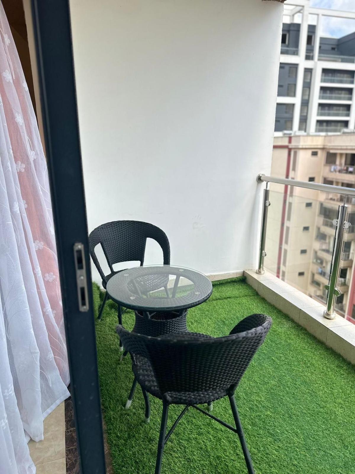 Enzi Heights - Cozy 1 Bedroom Near Eka Hotel, Pool, Gym, Lift * Nairobi