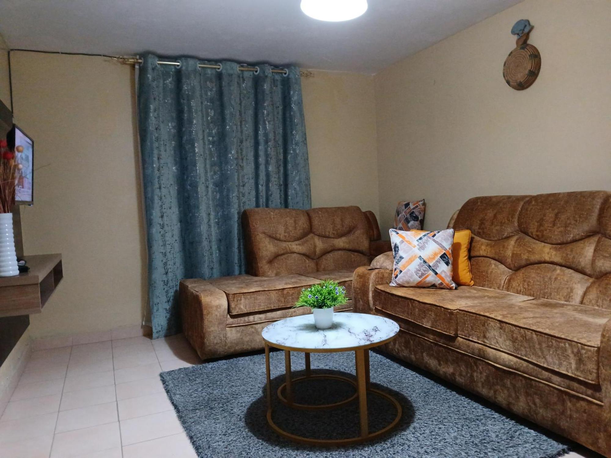 Au Village Apartment *