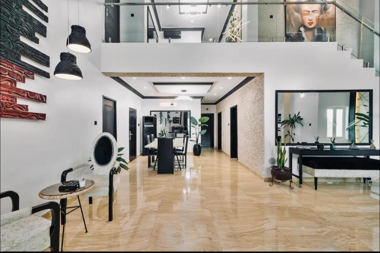 Alchemy Apartment *
