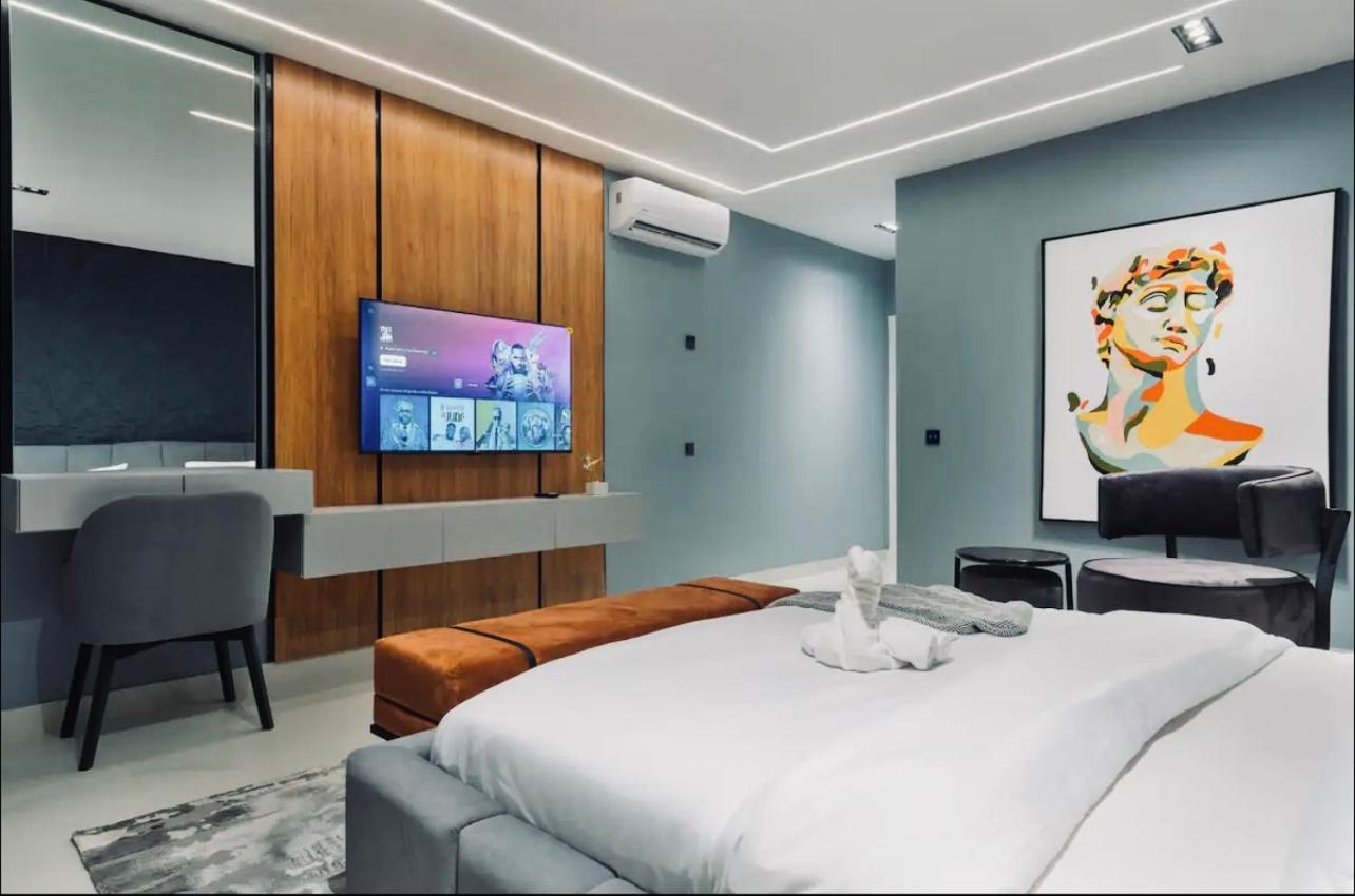 Alchemy Apartment *