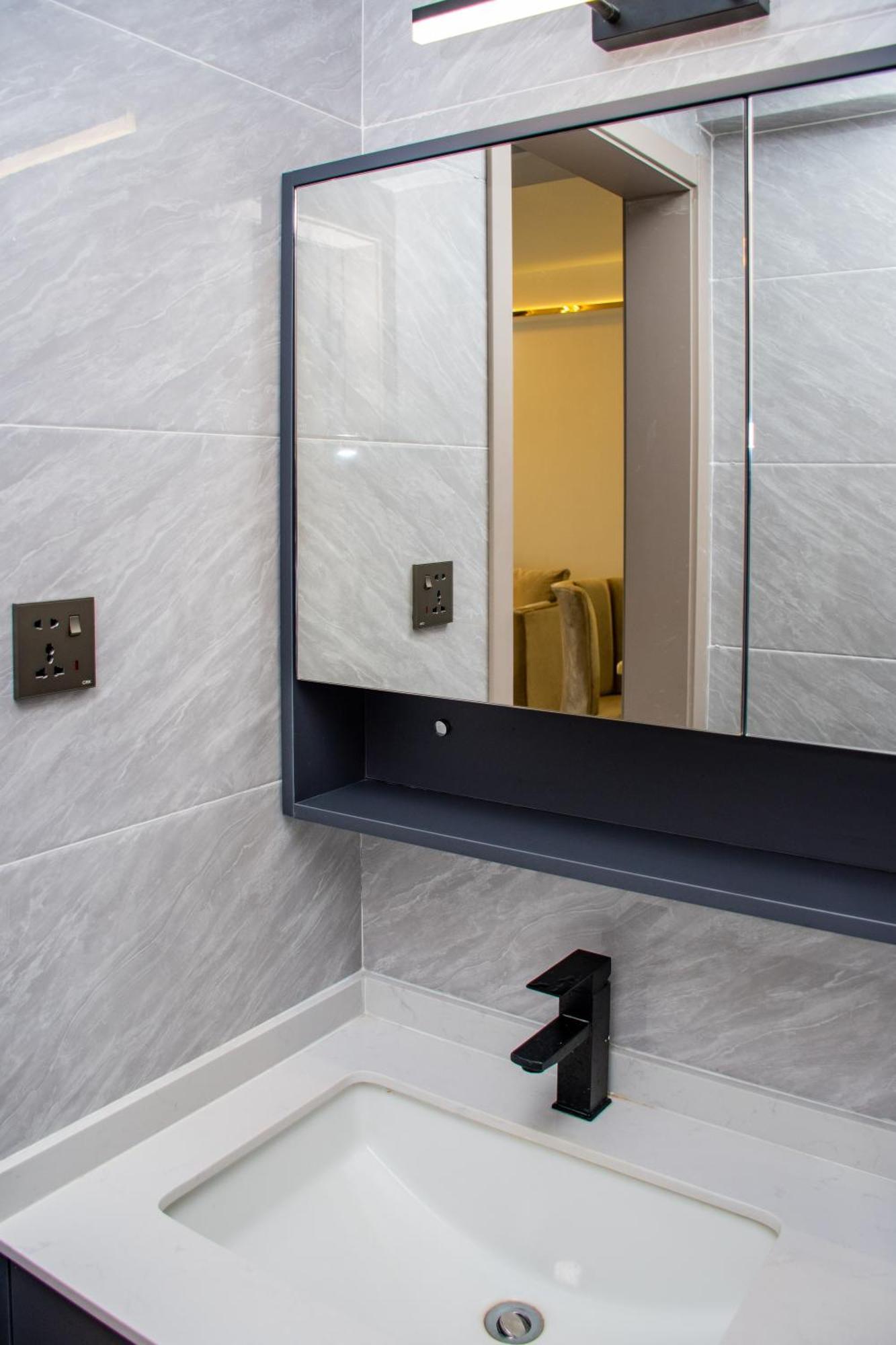 2 Bed With En At Menelik Road *