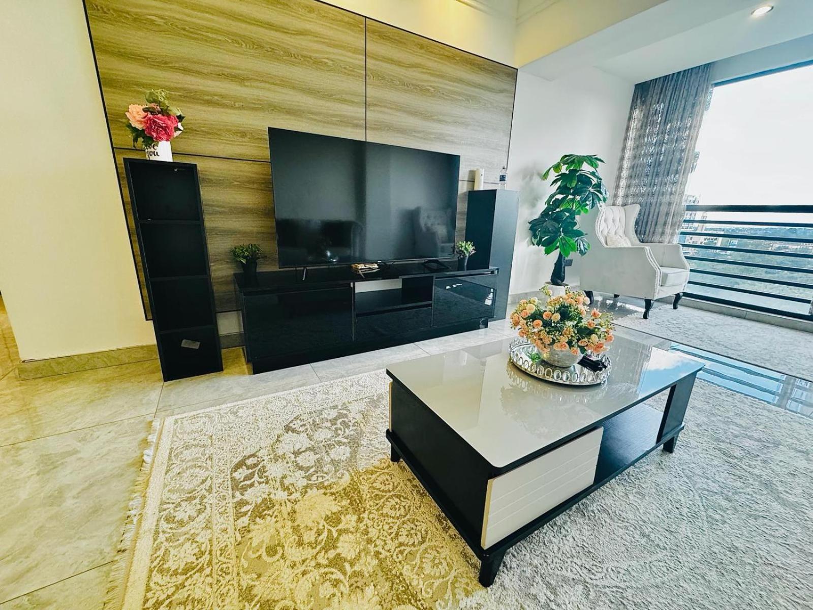 Perry West 3 Bedroom With Dsq Apartment *