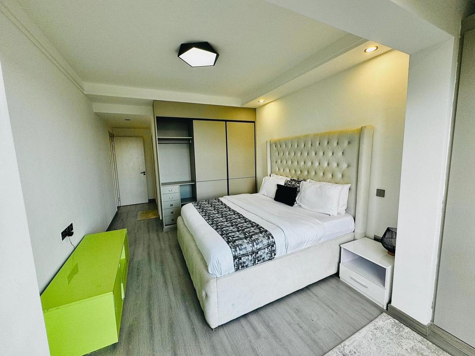 Perry West 3 Bedroom With Dsq Nairobi