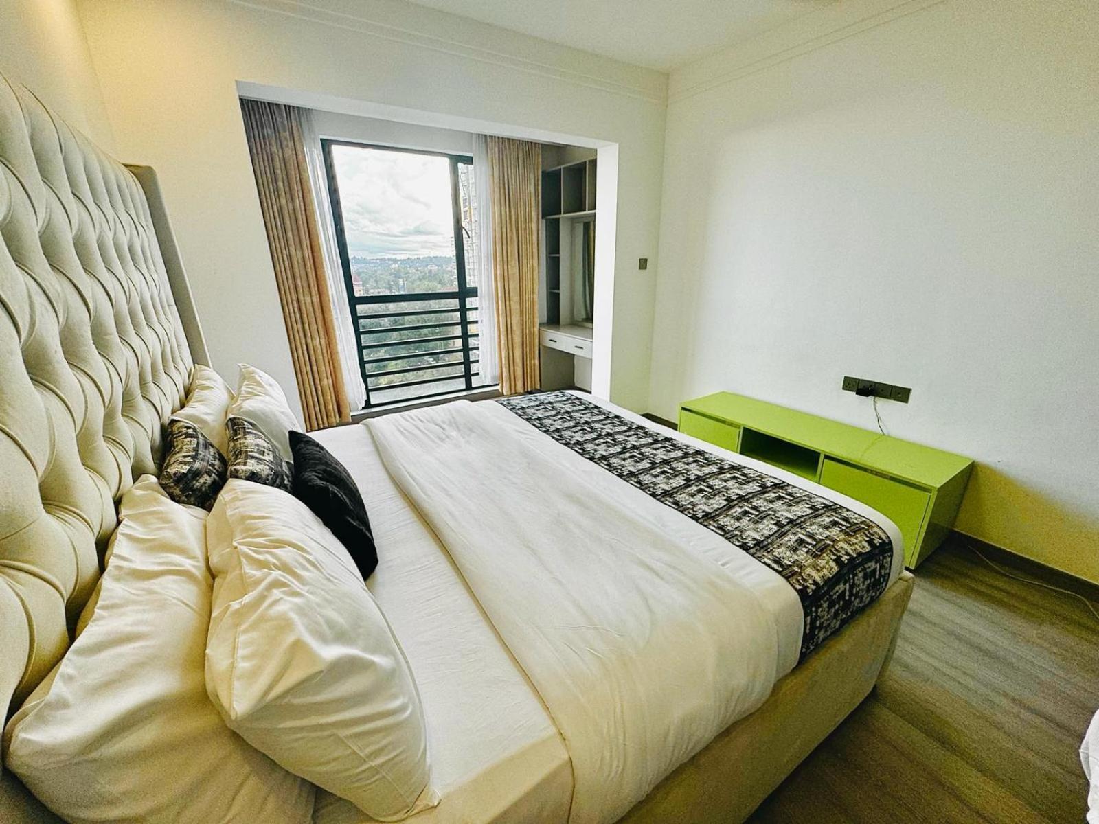 Perry West 3 Bedroom With Dsq * Nairobi