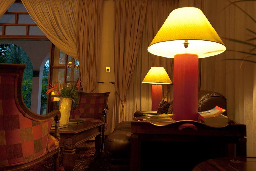 Hotel House Of Waine 4*