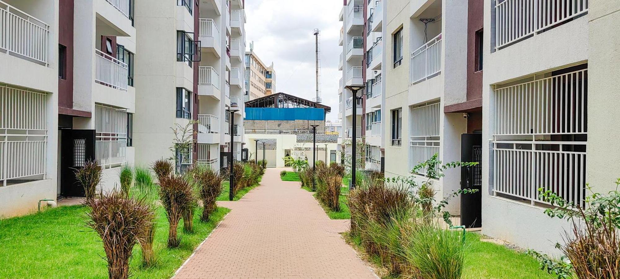 Apartment Modern Near Airport With Swimming Pool