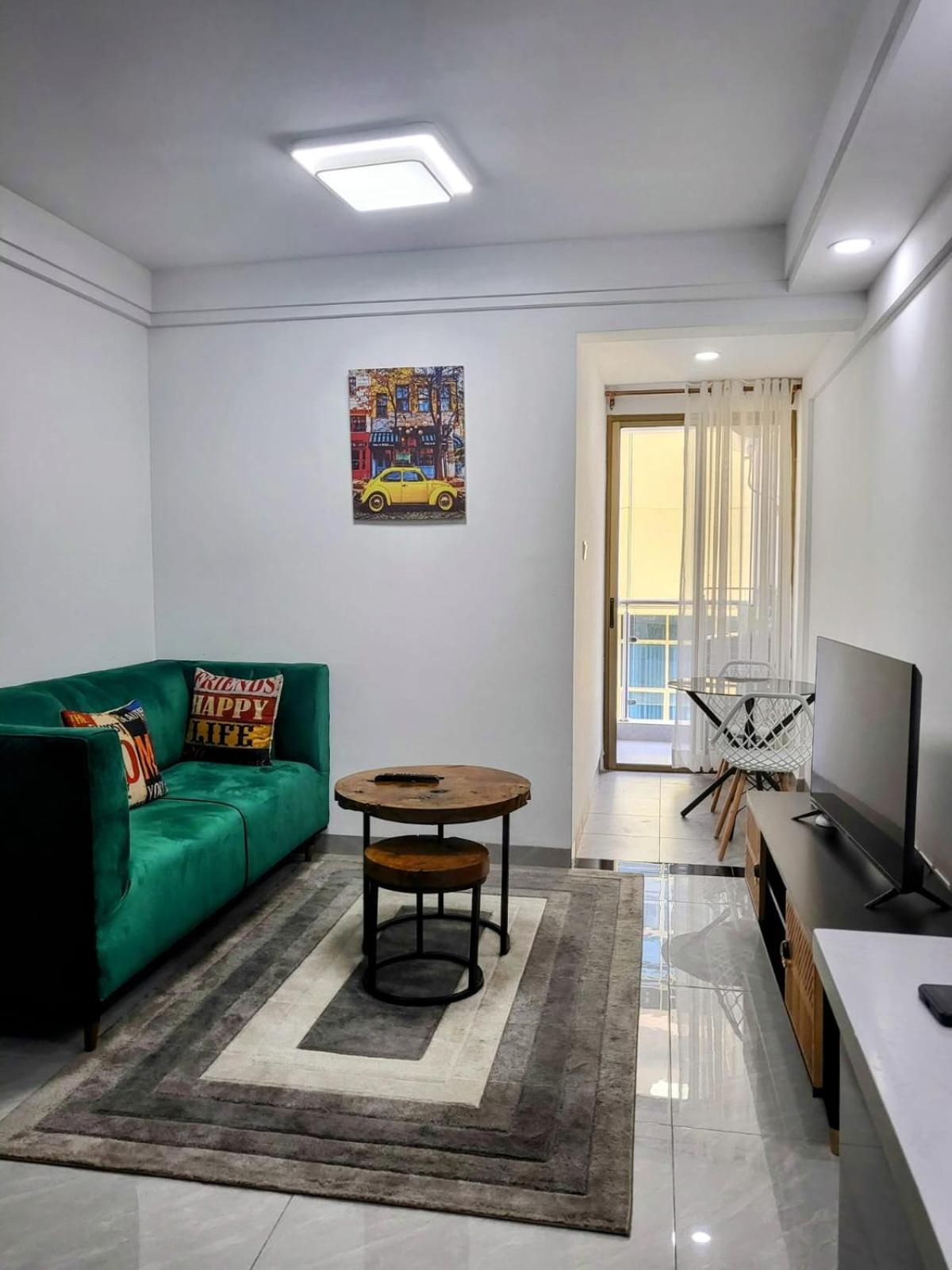 Apartment Hideout