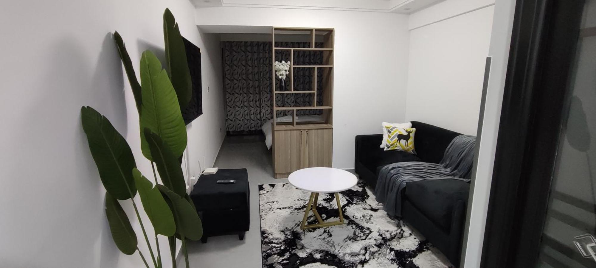 Royal Tranquil One Bedroom In Kilimani Apartment
