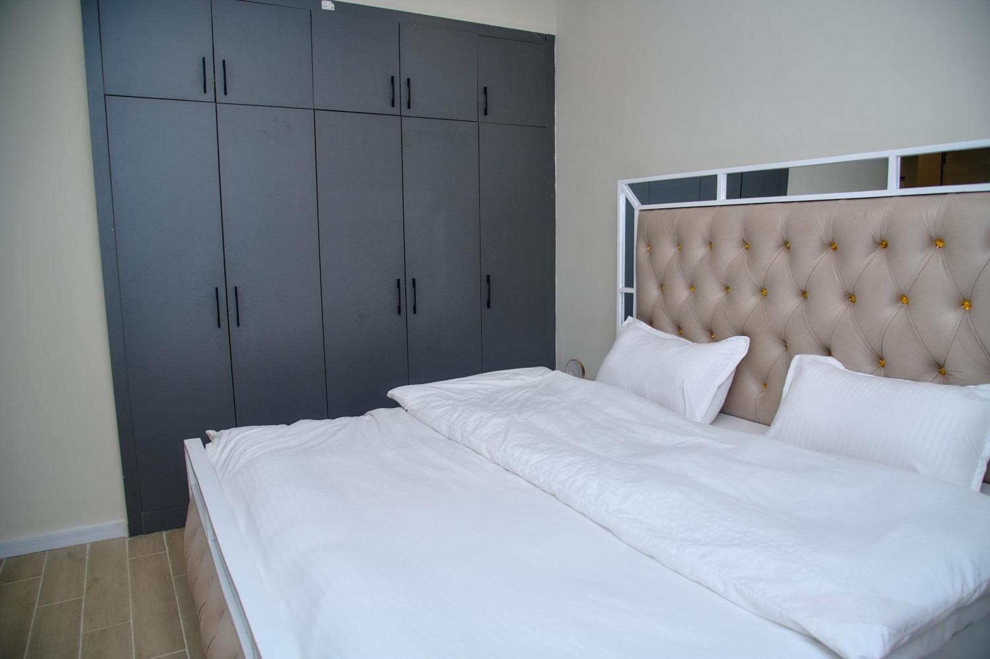 Modern Near Airport With Swimming Pool Apartment Nairobi