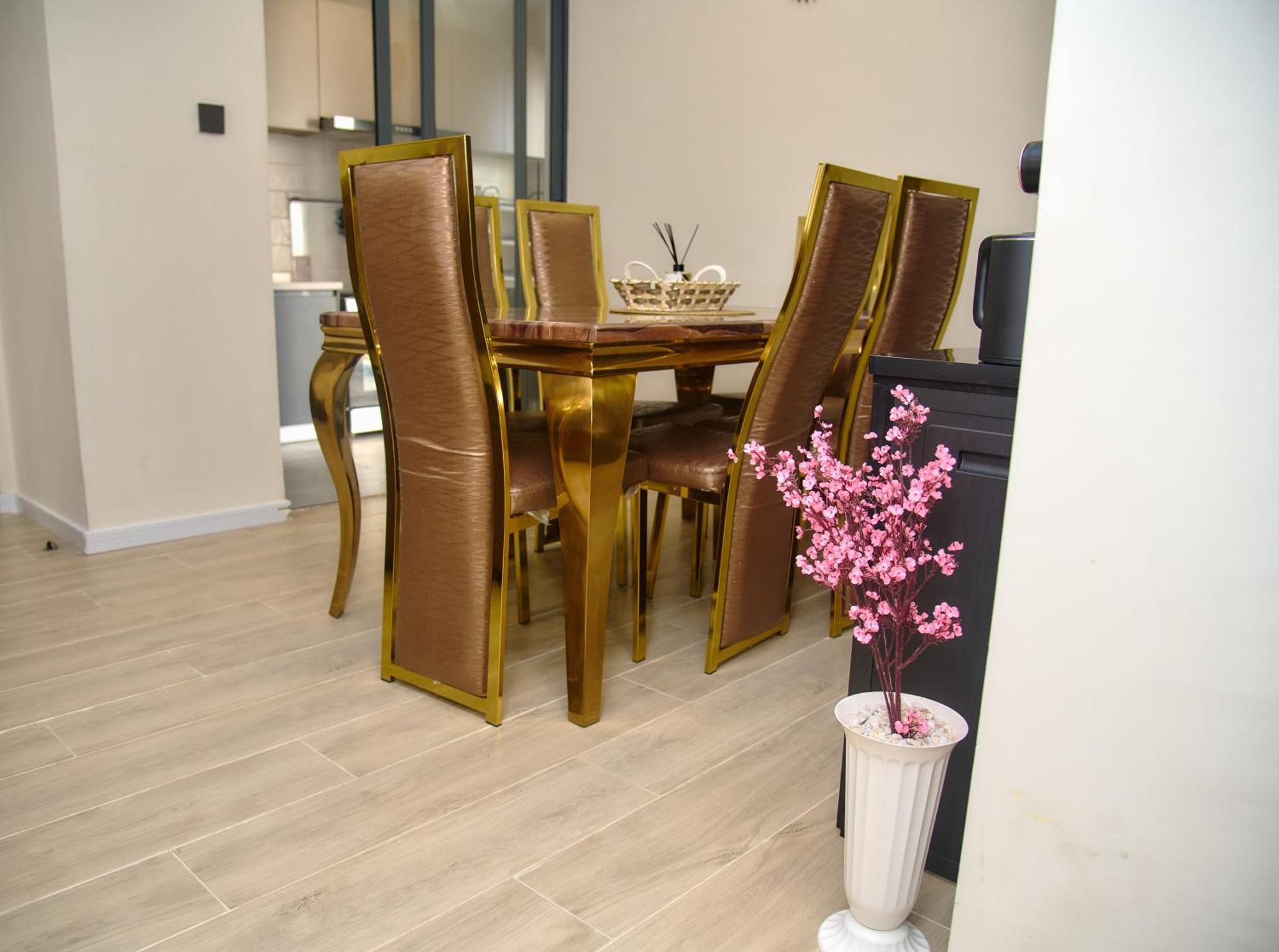 Modern Near Airport With Swimming Pool Apartment *