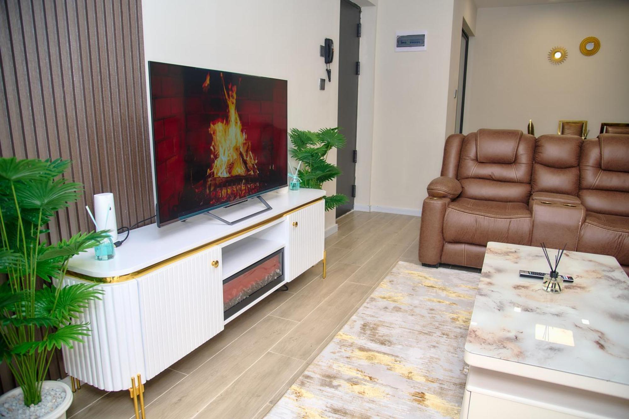 Apartment Modern Near Airport With Swimming Pool Nairobi