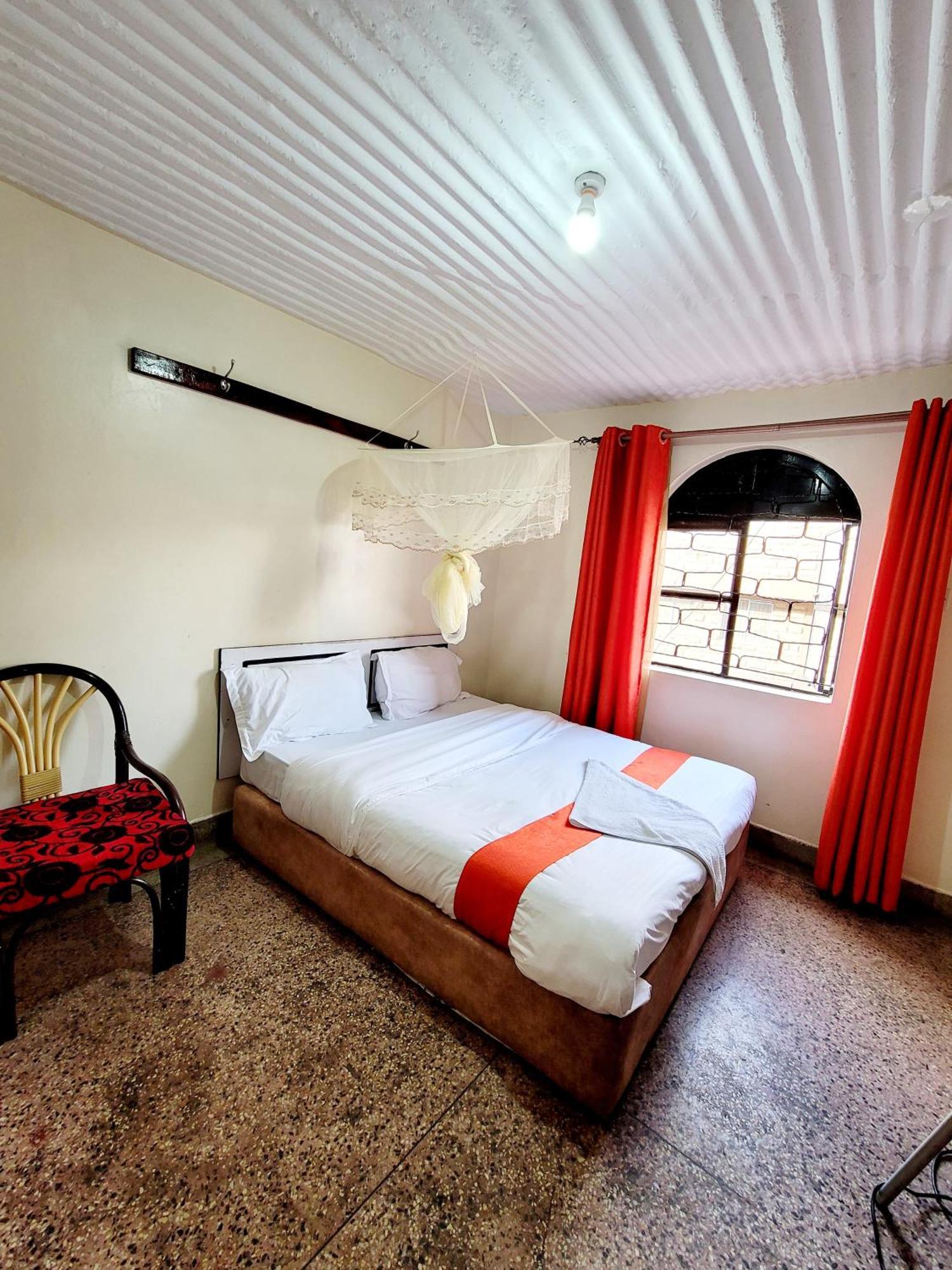 Hotel Space 2*