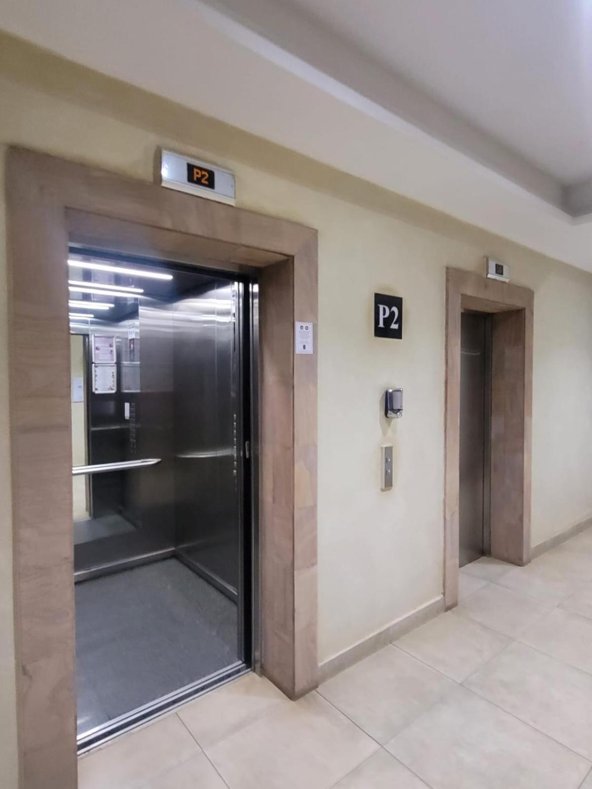 2bed Highrise Westlands Away From Apartment *