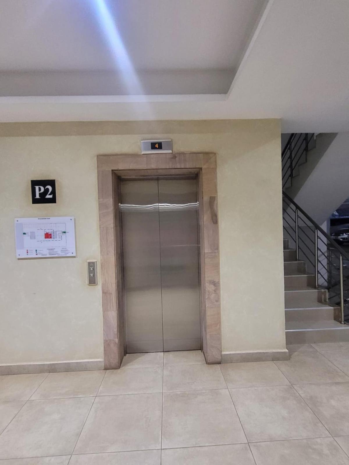 2bed Highrise Westlands Away From Apartment *