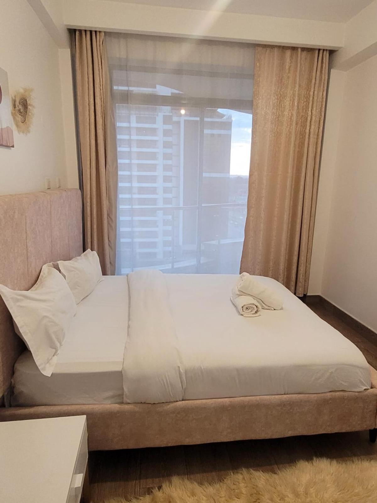 2bed Highrise Westlands Away From Apartment *