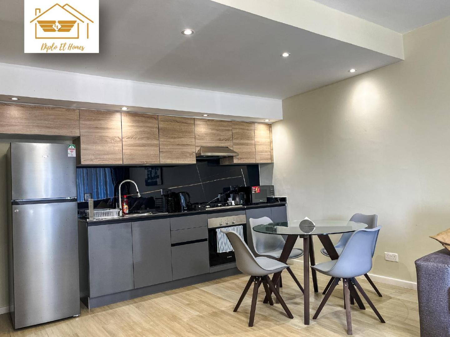 Apartment Stunning Residential In Riverside Drive *