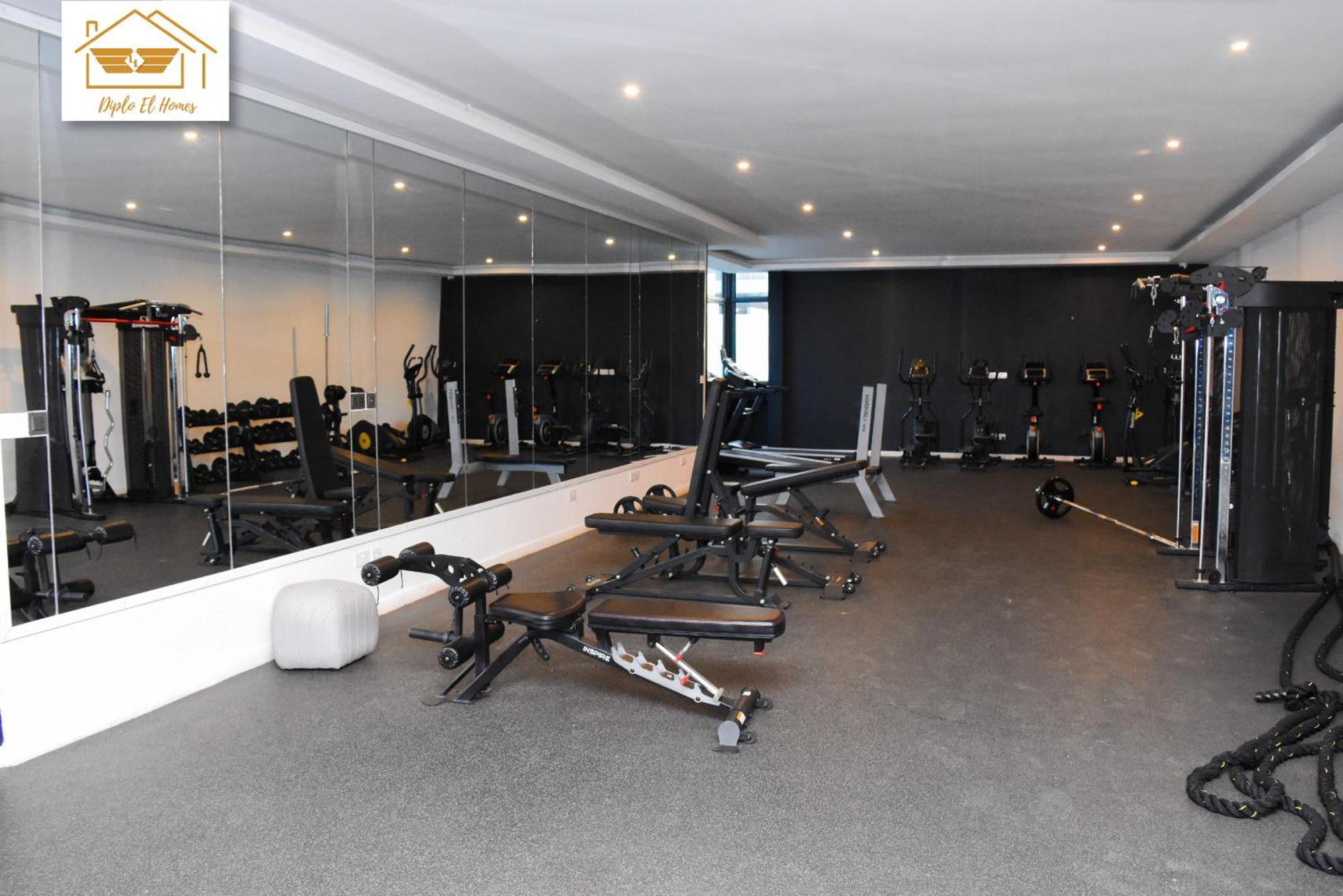 Stunning Residential In Riverside Drive *