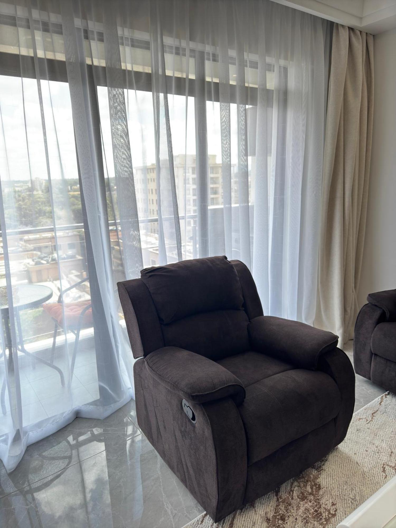 Lisa Luxury Homes *