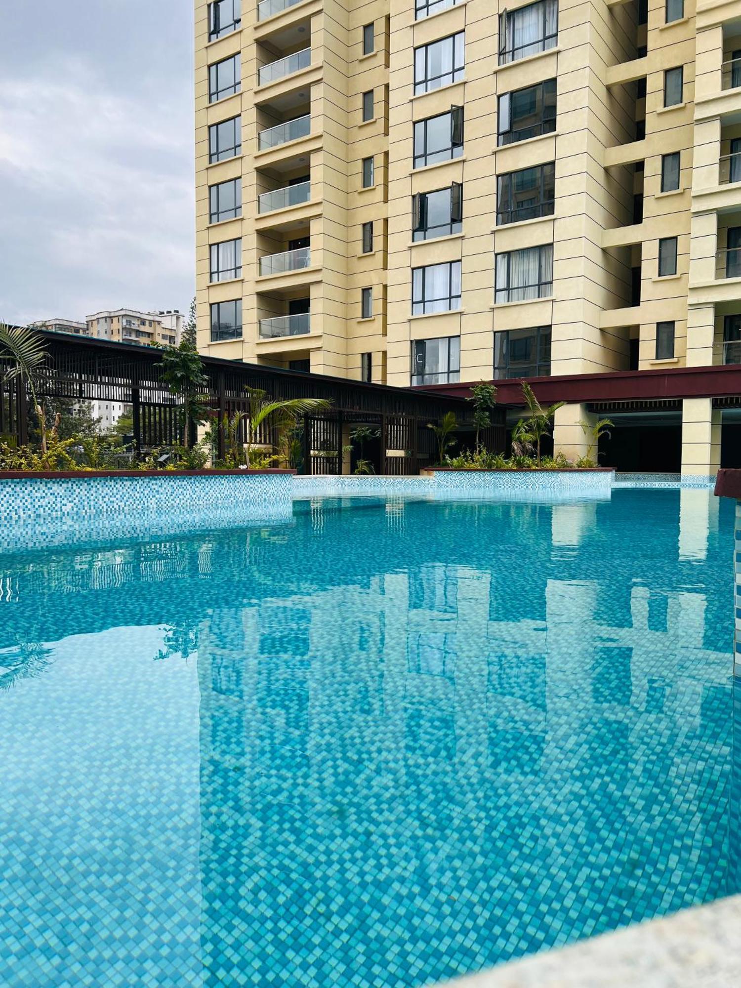 Comfy - Pool & Gym - Kilimani Apartment *