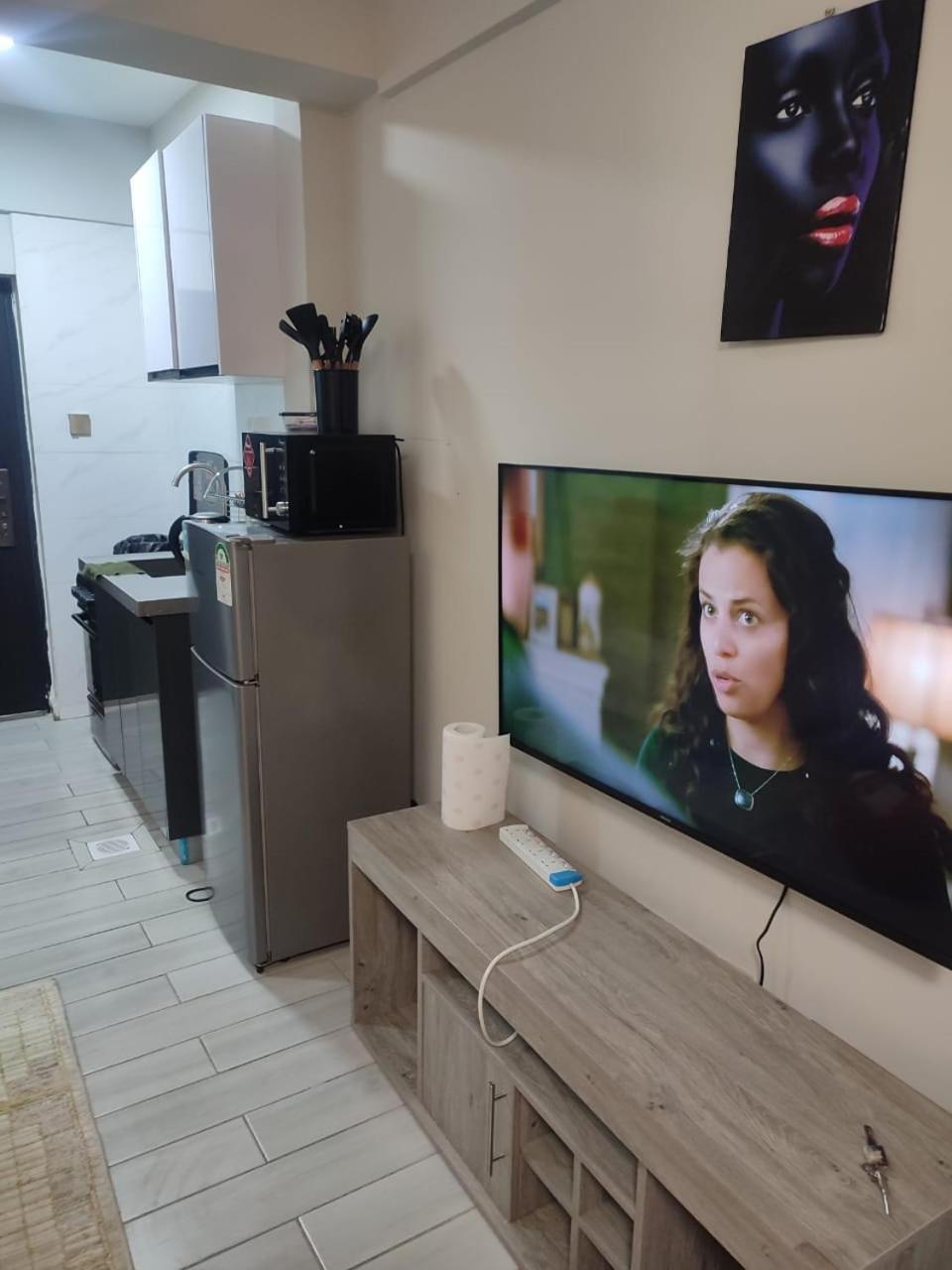 Super Kileleshwa With Gym,balcony & Netflix Apartment *
