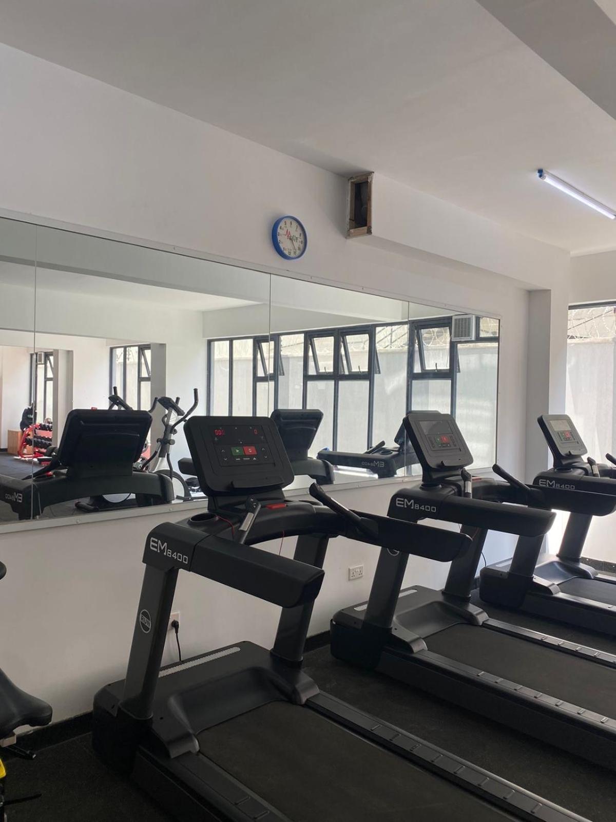 Apartment Elegant Spacious Two Bedroom Apartment-swimming Pool Included Nairobi