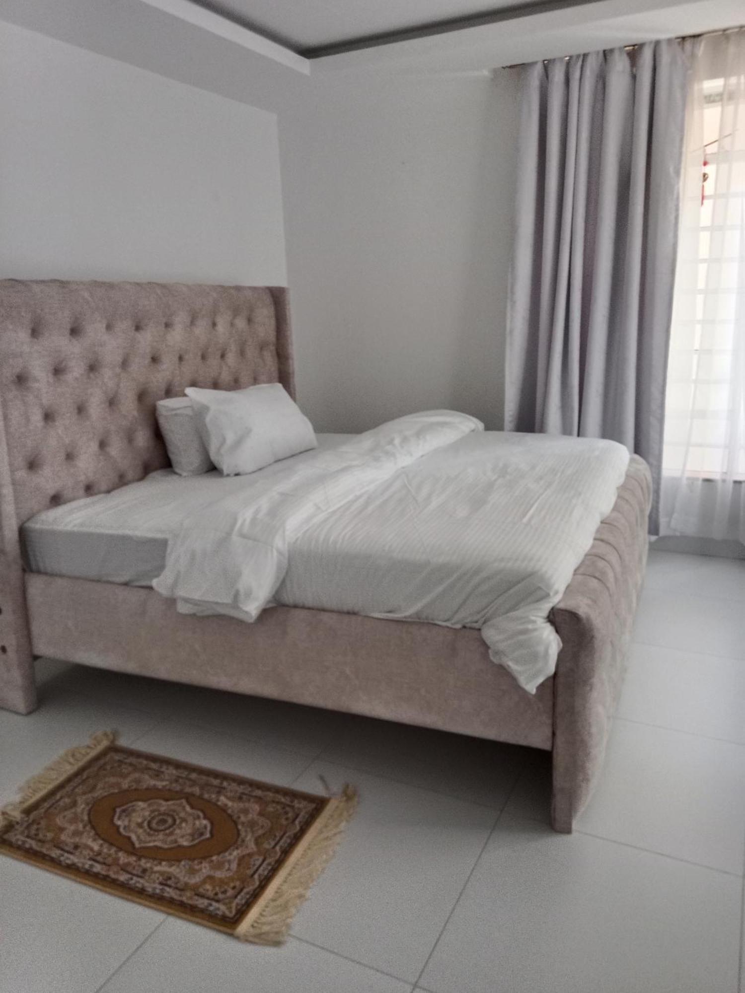 Royale Westlands *