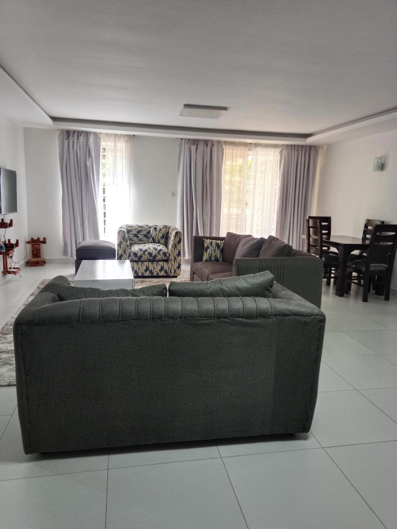 Royale Westlands *