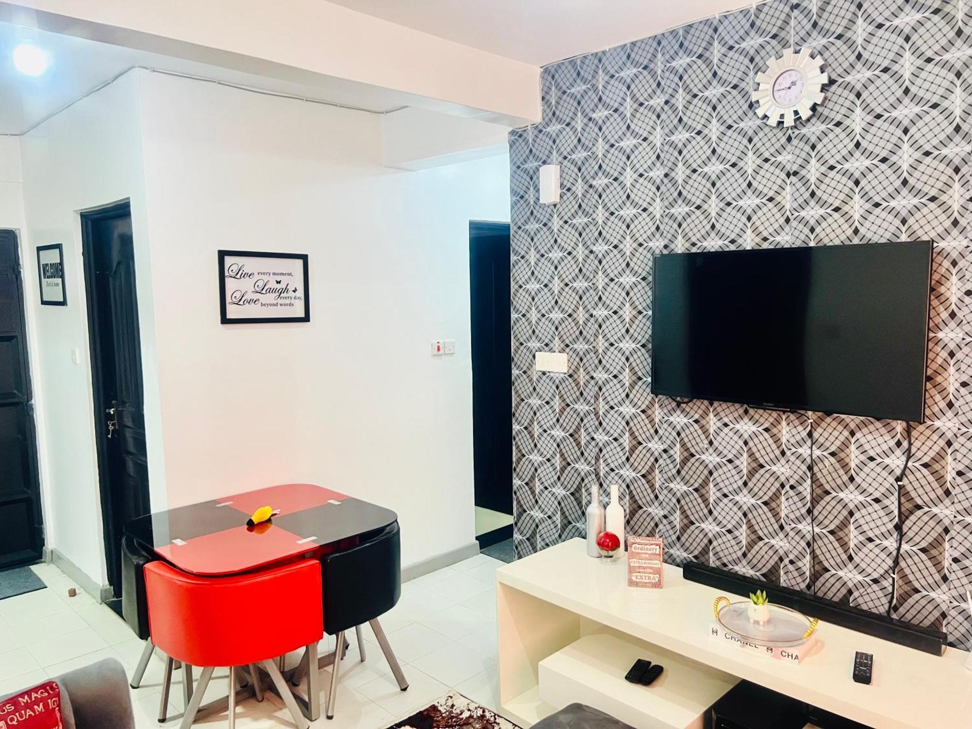 Empress Apartment *