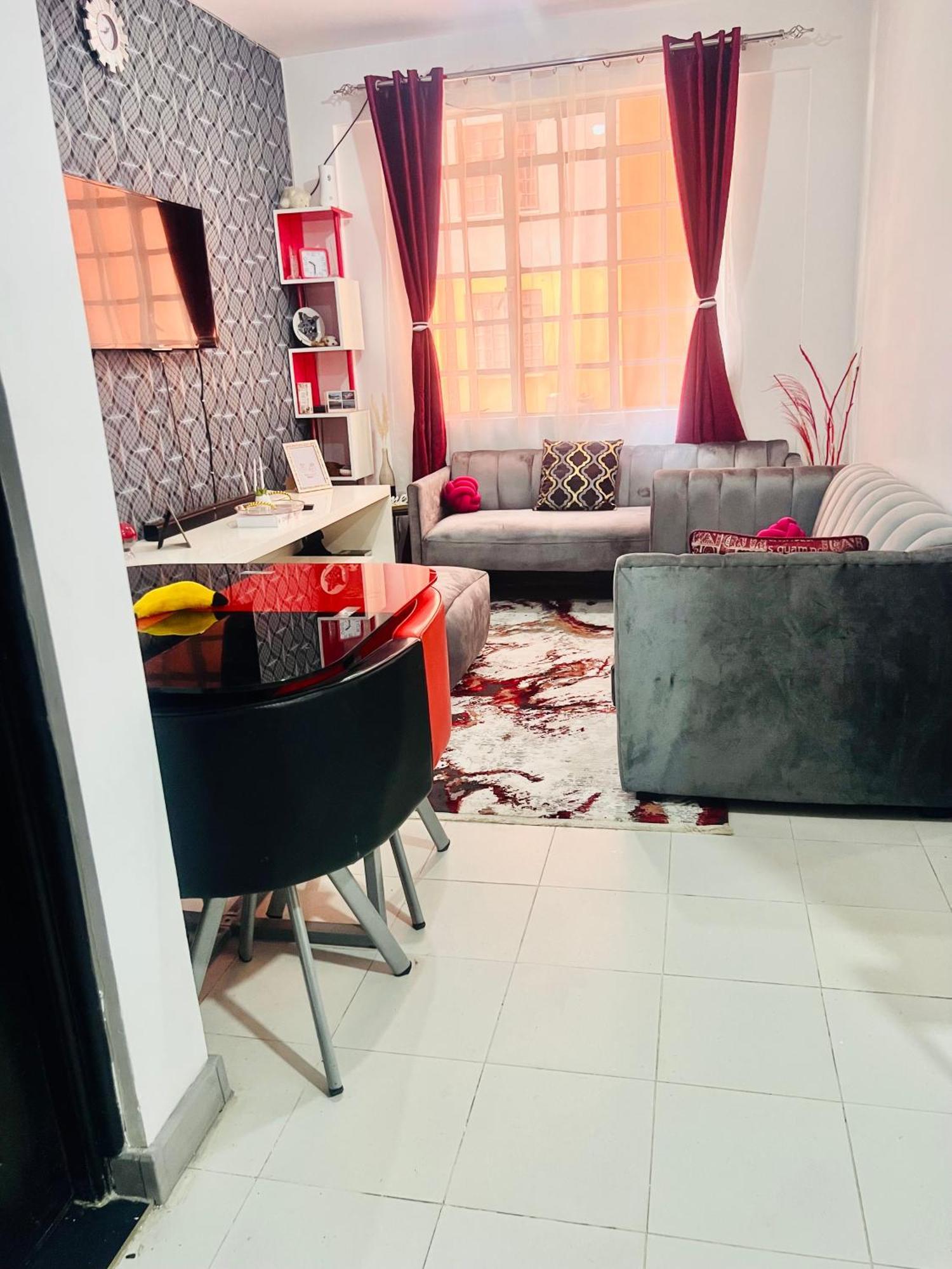 Apartment Empress
