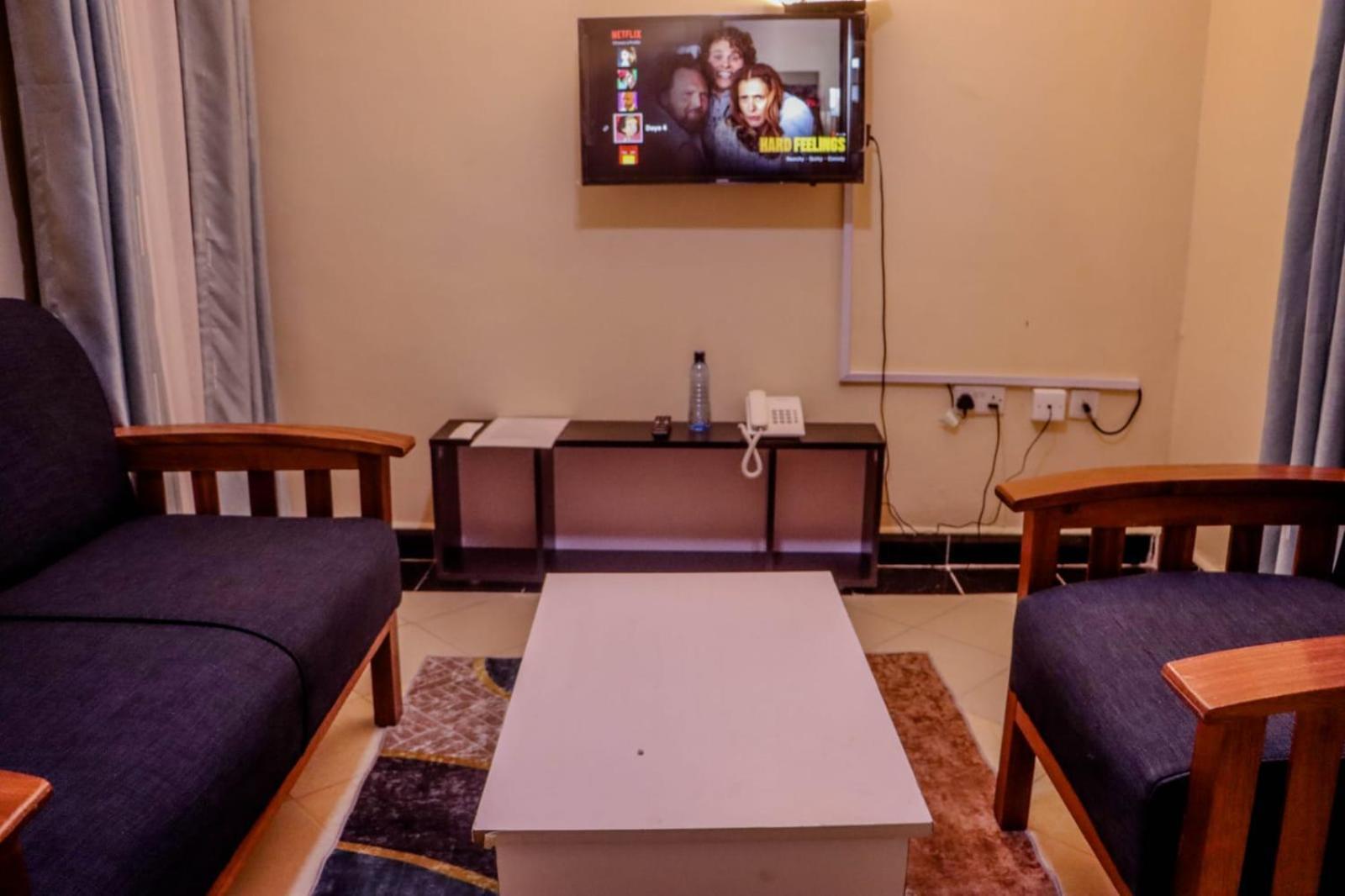 Hotel Dayo And Nairobi