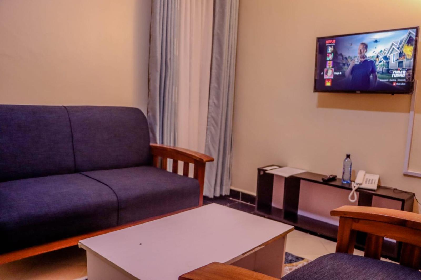 Hotel Dayo And 3*