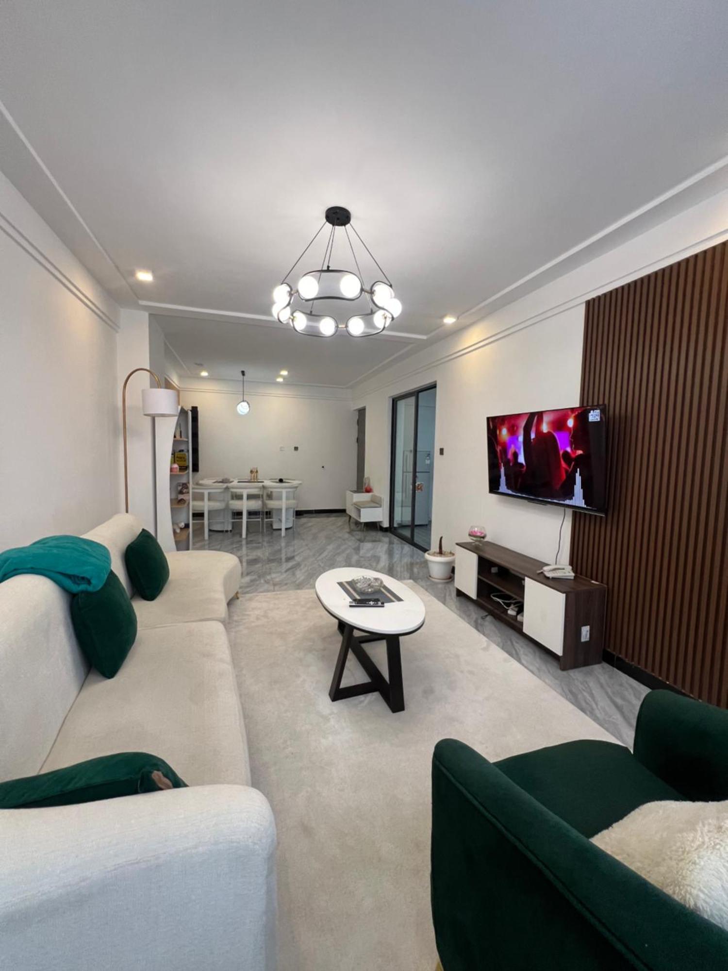 Apartment Elegant Spacious Two Bedroom Apartment-swimming Pool Included Nairobi